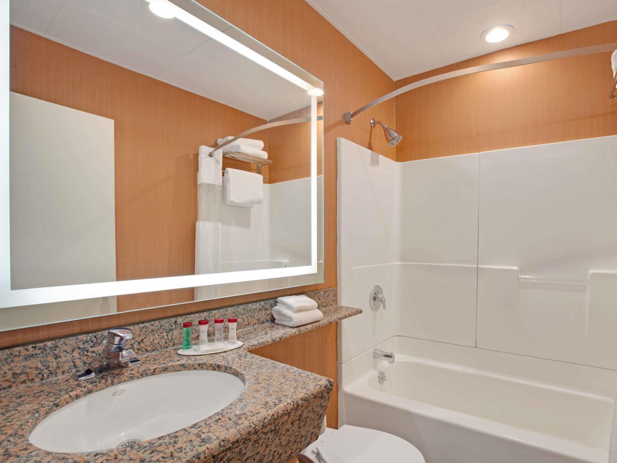 Ramada By Wyndham Bronx Hotel New York Ngoại thất bức ảnh